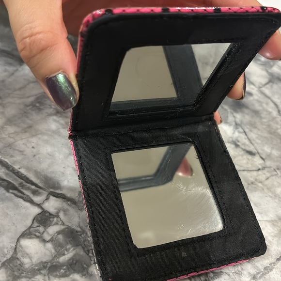 Victoria’s Secret Mirror - Picture 2 of 3